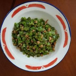 尖椒碎炒肉末的做法[图]