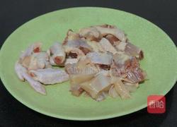 香菇焖鸡的做法图解1