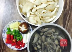花蛤蘑菇汤的做法图解1