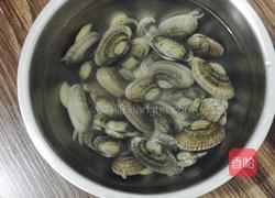 花蛤蘑菇汤的做法图解2