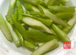 蒜香芦笋炒山药的做法图解2