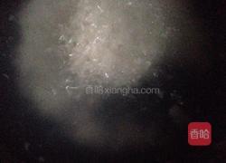 黑芝麻核桃粥的做法图解2