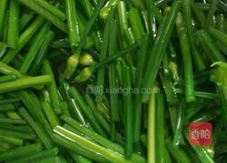 韭菜花炒猪肝的做法图解3