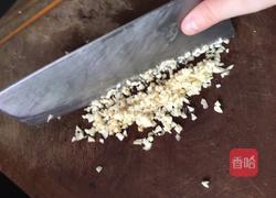 香菜猪肉饺子的做法图解2