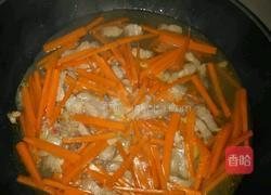 胡萝卜炒肉的做法图解4