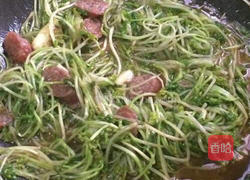 空心菜苗炒腊肠的做法图解6