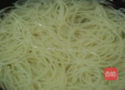 秒杀一切 砂锅米线的做法图解1