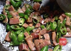 辣椒炒火腿肉的做法图解4
