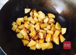 土豆烧肉的做法图解6