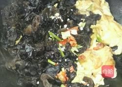 黑木耳炒鸡蛋的做法图解5