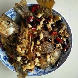 干煸小鲫鱼的做法[图]