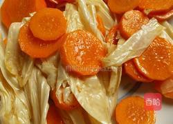 西兰花胡萝卜腐竹炒肉的做法图解9