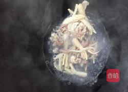 紫菜酱爆尤鱼的做法图解3