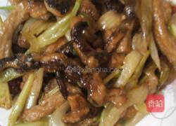 芹菜炒面筋香菇的做法图解5