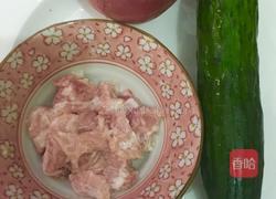 洋葱黄瓜小炒肉的做法图解1