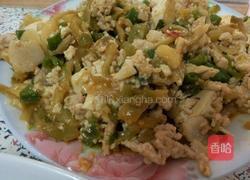 嫩豆腐榨菜肉末的做法图解1