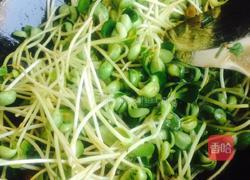 豆苗炒肉的做法图解5