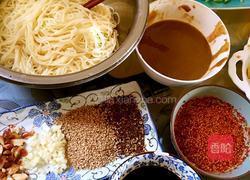 麻辣拌面的做法图解1