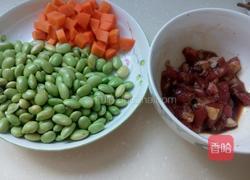 毛豆肉丁的做法图解2