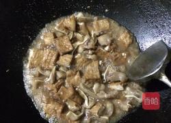 豆腐闷猪耳的做法图解2