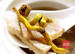 花胶石斛瘦肉汤的做法图解5