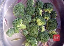 翡翠虾仁的做法图解1