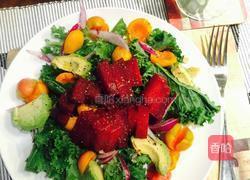 紫菜头牛油果瘦身沙拉的做法图解1