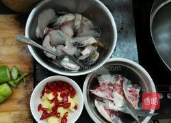 麻辣鱼块的做法图解1