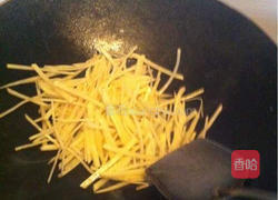 土豆丝炒鸡蛋的做法图解2