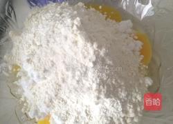 风味鸡蛋饼的做法图解2