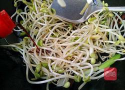 黄豆芽炒粉条的做法图解6