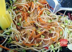 黄豆芽炒粉条的做法图解11