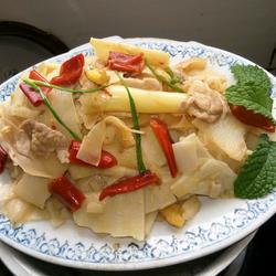 鲜笋炒肉的做法[图]
