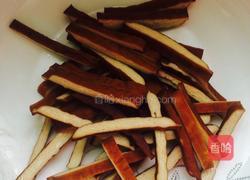 茼蒿炒茶干的做法图解2