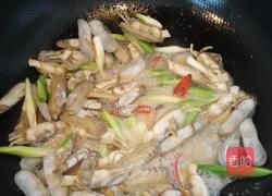 蒜苗蛏子的做法图解5