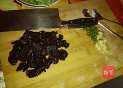 芹菜木耳肉丝的做法图解3