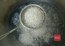 牛奶西米露的做法图解2