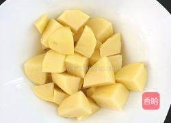 土豆番茄排骨汤的做法图解2