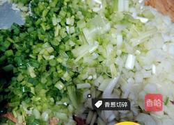 香葱猪肉手工水饺的做法图解2