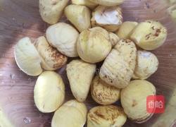 板栗玉米胡萝卜骨头汤的做法图解3