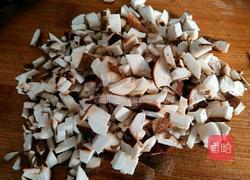 黄瓜丝打卤面的做法图解2