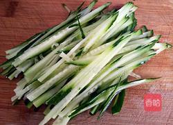 黄瓜丝打卤面的做法图解1