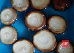 粉丝蒸剁椒香菇盒子的做法图解1
