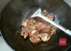 板栗香菇排骨的做法图解2