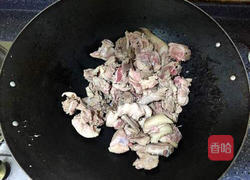 啤酒烧鸭的做法图解1