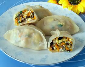 烫面素馅锅贴饺子[图]