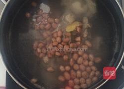 莲藕花生骨头汤的做法图解3