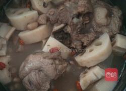 莲藕花生骨头汤的做法图解5