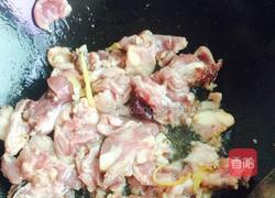 葱爆羊肉的做法图解3