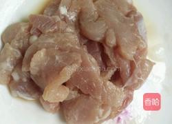 韭菜花炒猪肉的做法图解3